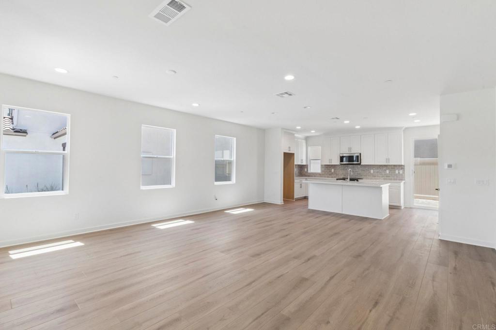 711 Kingbird Loop Oceanside, CA 92058 - Photo 20 of 37