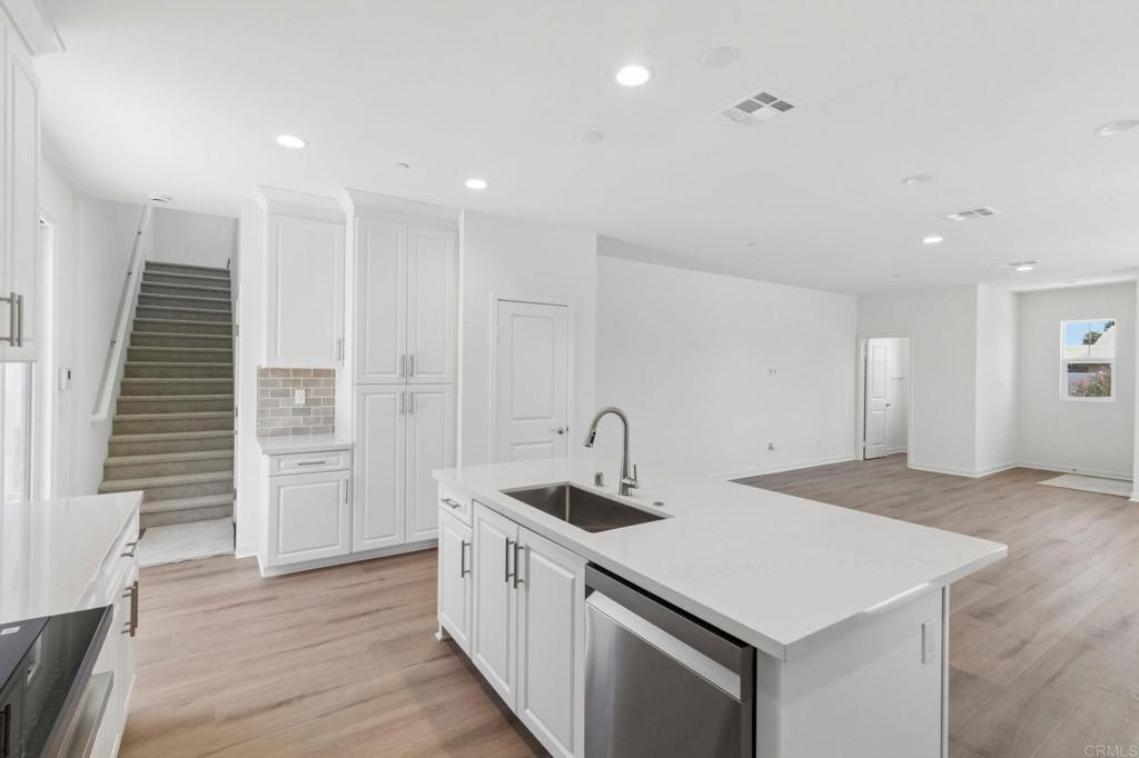 711 Kingbird Loop Oceanside, CA 92058 - Photo 2 of 37