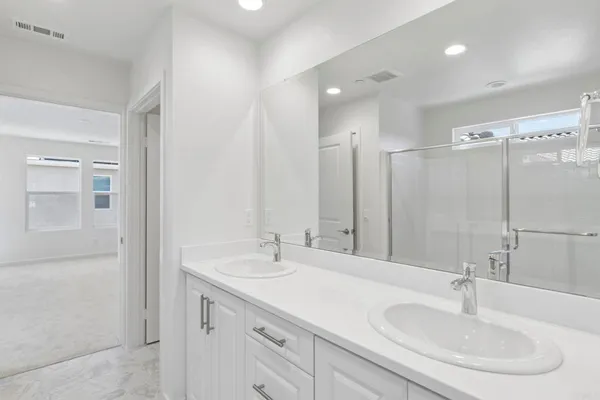 $879,990 | 711 Kingbird Loop, Oceanside, CA 92058