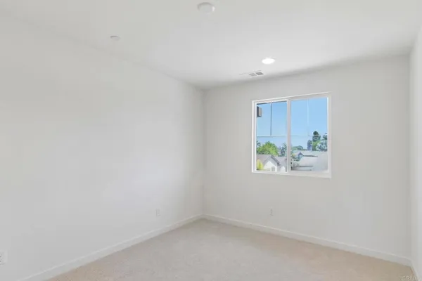 $879,990 | 711 Kingbird Loop, Oceanside, CA 92058