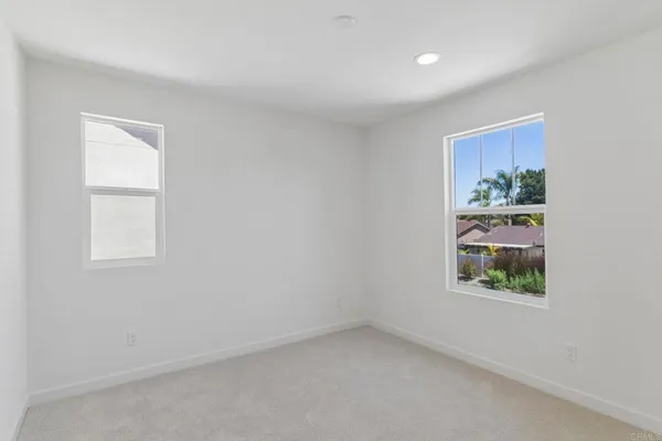 $879,990 | 711 Kingbird Loop, Oceanside, CA 92058