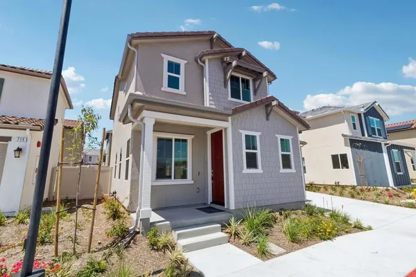 $879,990 | 711 Kingbird Loop, Oceanside, CA 92058