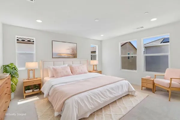 $879,990 | 711 Kingbird Loop, Oceanside, CA 92058