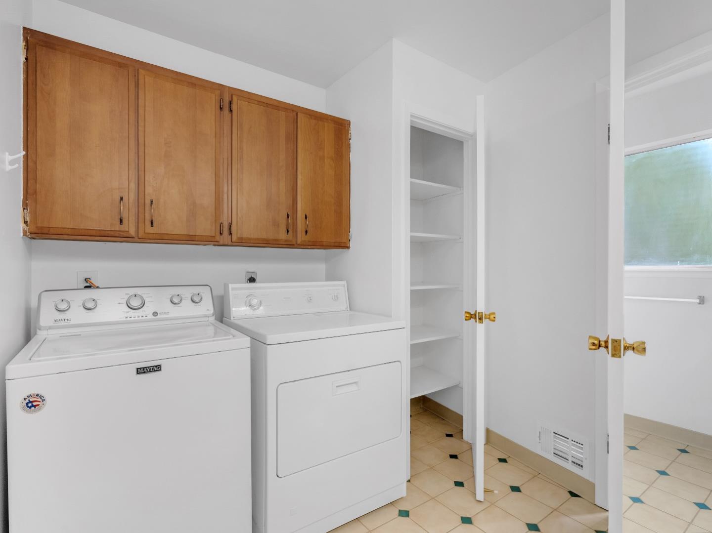 224 Olympian Way Pacifica, CA 94044 - Photo 28 of 46 a view of storage room