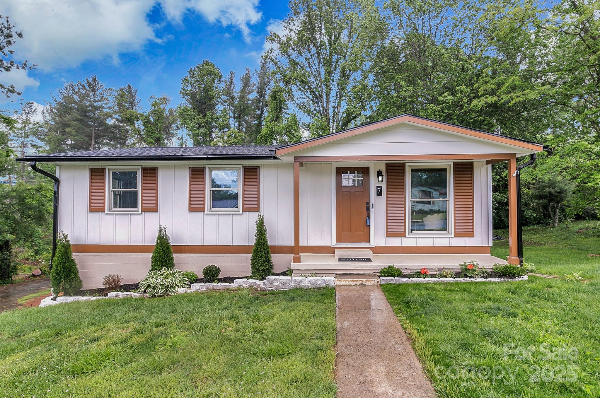 7 High Meadow Road Asheville, NC 28803 - Photo 1 of 44 Gallery Image 1