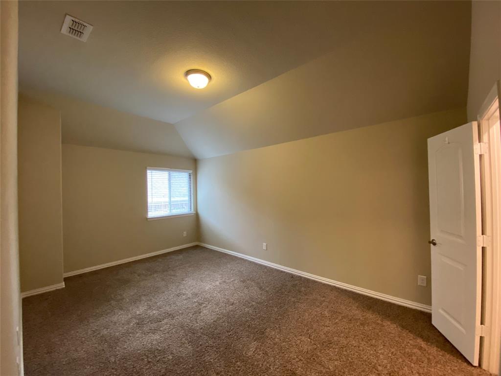 927 Bentley Drive Roanoke, TX 76262 - Photo 27 of 33