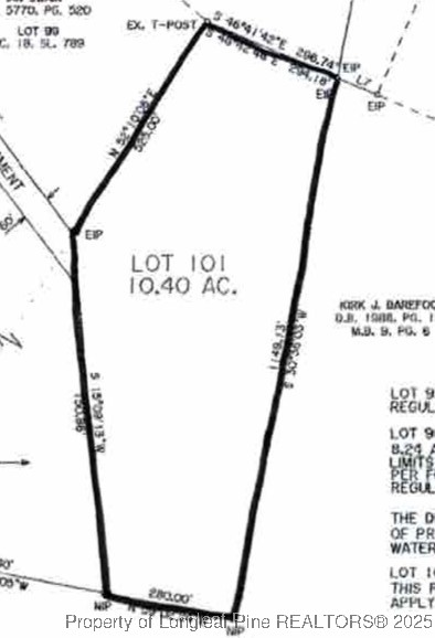 a picture of a very nice looking building