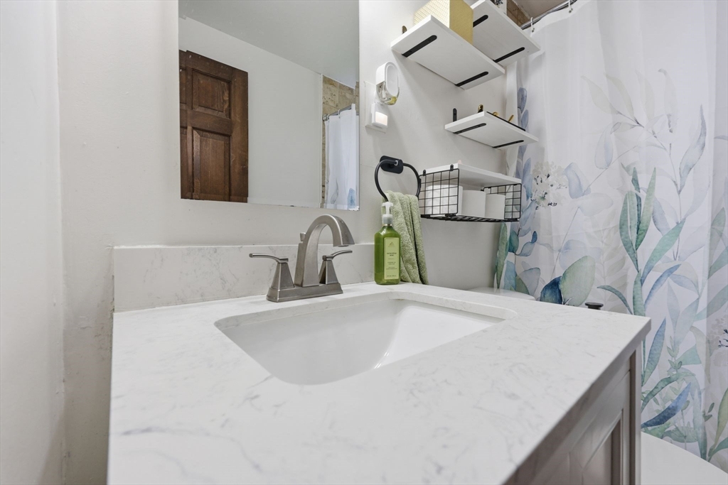 49 Canterbury Road Springfield, MA 01118 - Photo 21 of 42 Gallery Image 21