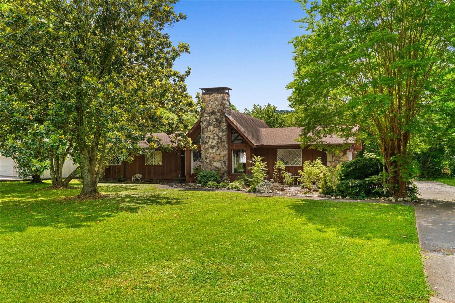 313 North Tibbs Road Dalton, GA 30720 - Photo 1 of 39 Gallery Image 1
