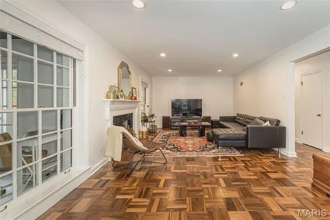$600,000 | 712 Francis Place, Clayton, MO 63105