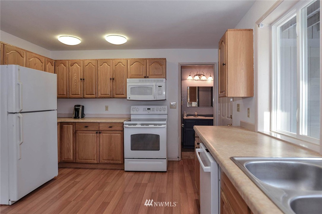 17732 28th Avenue Southeast Bothell, WA 98012 - Photo 18 of 25 Gallery Image 18