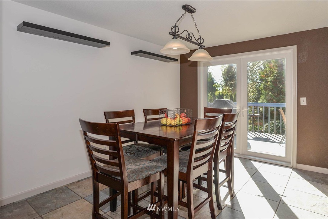 17732 28th Avenue Southeast Bothell, WA 98012 - Photo 5 of 25 Gallery Image 5