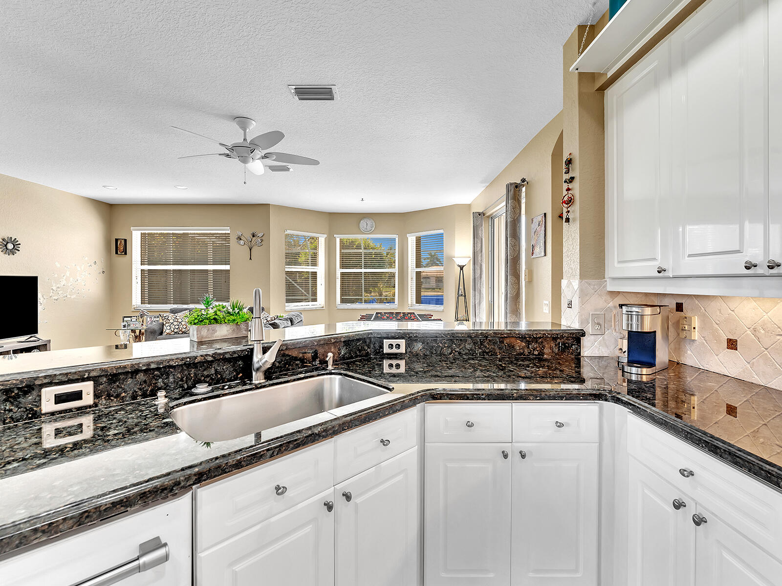 18671 Sea Turtle Lane Boca Raton, FL 33498 - Photo 18 of 65 Kitchen