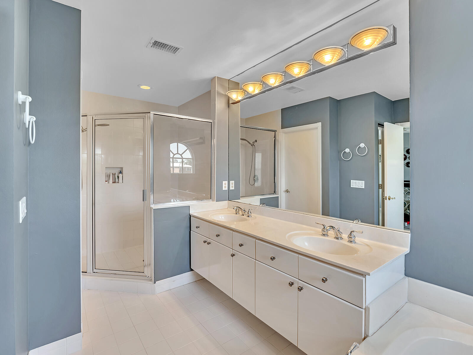 18671 Sea Turtle Lane Boca Raton, FL 33498 - Photo 35 of 65 Double Vanity Sinks