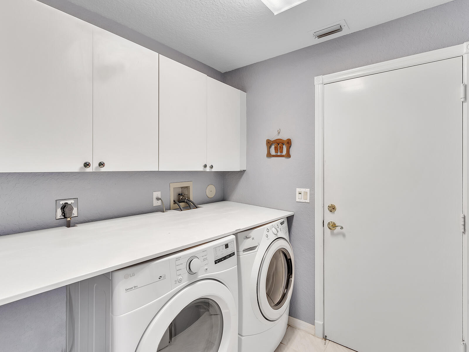 18671 Sea Turtle Lane Boca Raton, FL 33498 - Photo 48 of 65 Laundry Room