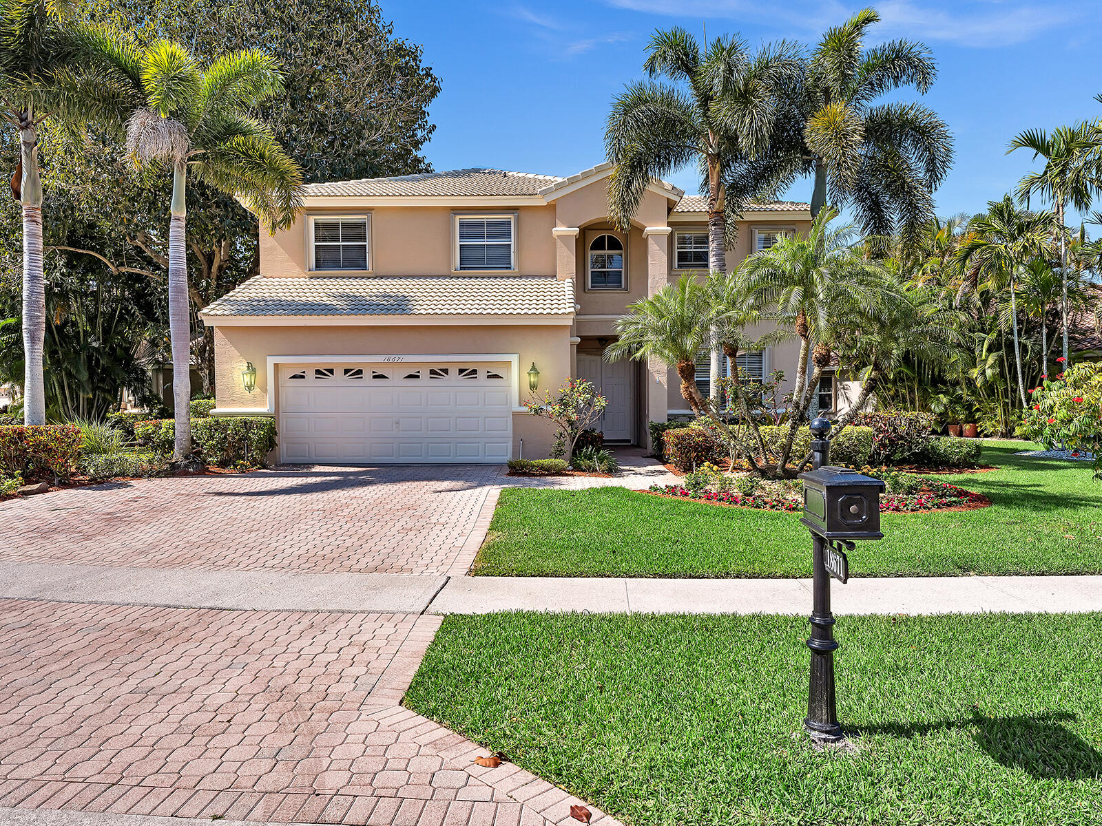 18671 Sea Turtle Lane Boca Raton, FL 33498 - Photo 49 of 65 Long Driveway