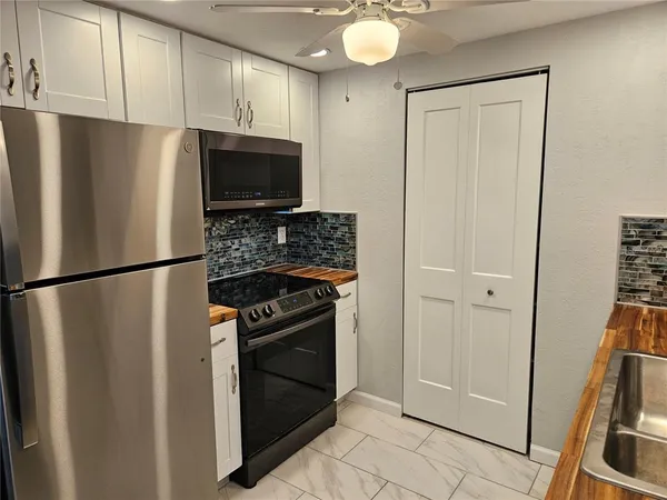 $2,195 | 8229 Cypress Road, Englewood, FL 34224