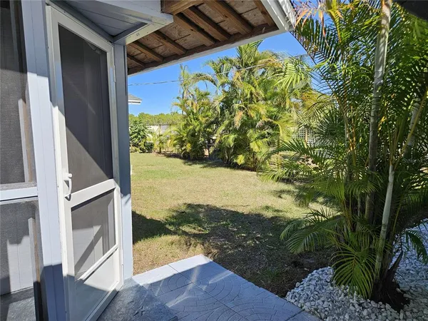 $2,195 | 8229 Cypress Road, Englewood, FL 34224