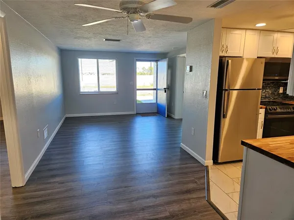 $2,195 | 8229 Cypress Road, Englewood, FL 34224