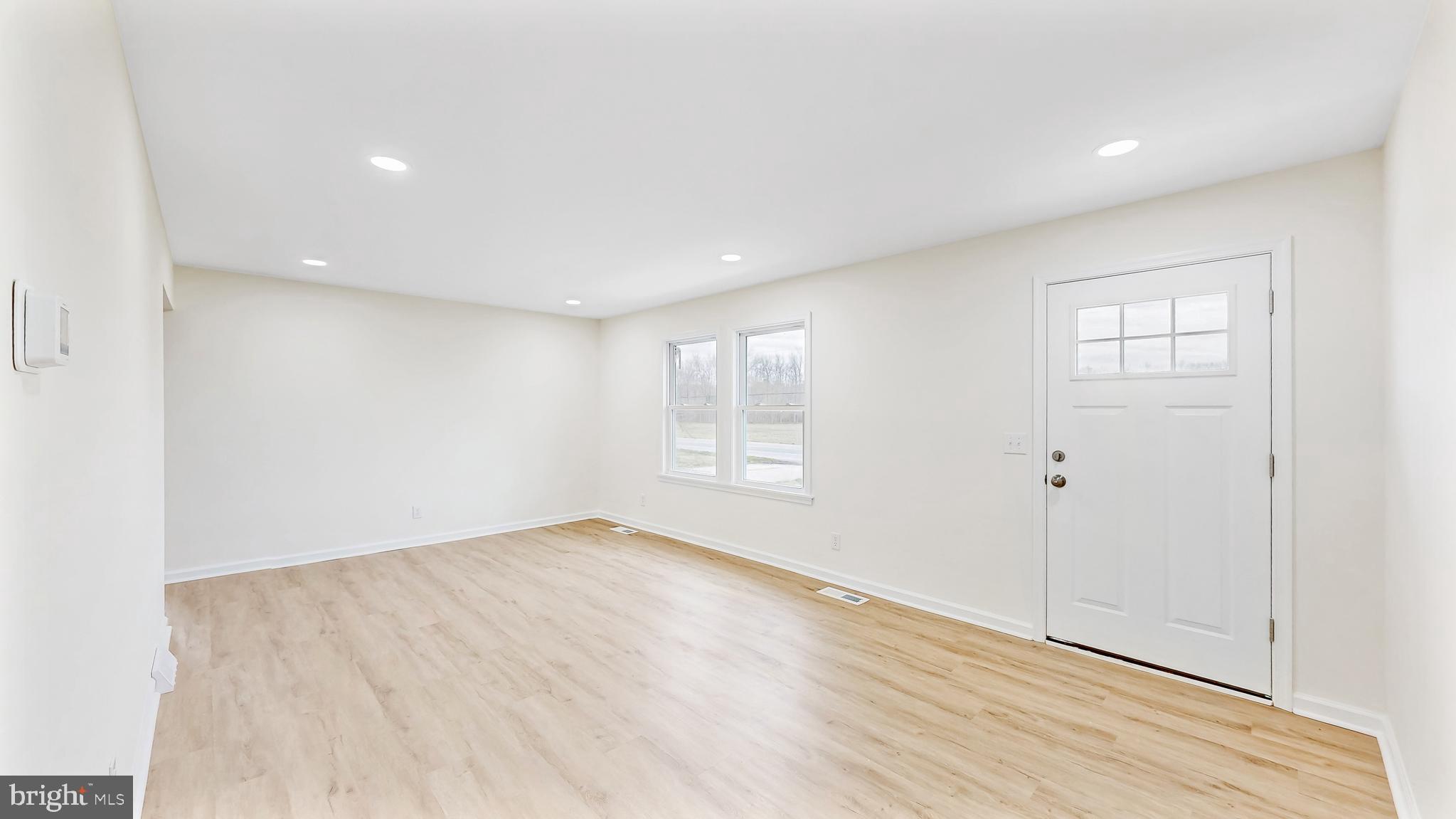 6835 Westville Road Hartly, DE 19953 - Photo 6 of 22 front living room