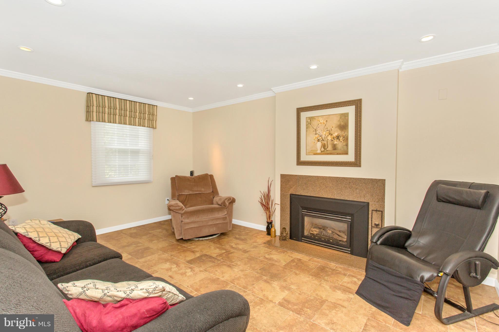 16115 Kent Road Laurel, MD 20707 - Photo 4 of 30 Family Room