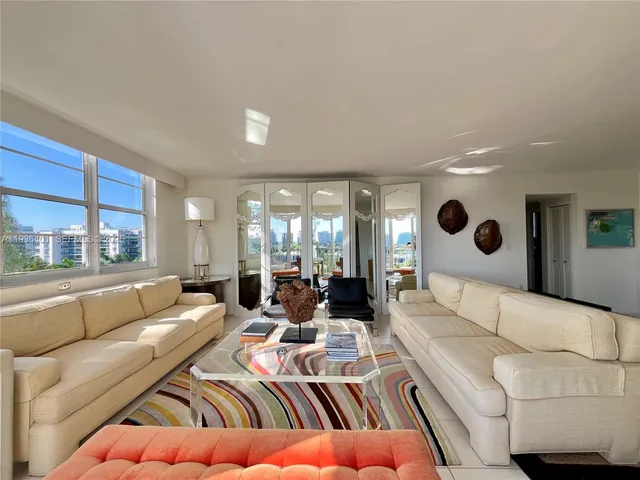 $4,200 | 9341 East Bay Harbor Drive, Unit 6D, Bay Harbor Islands, FL 33154