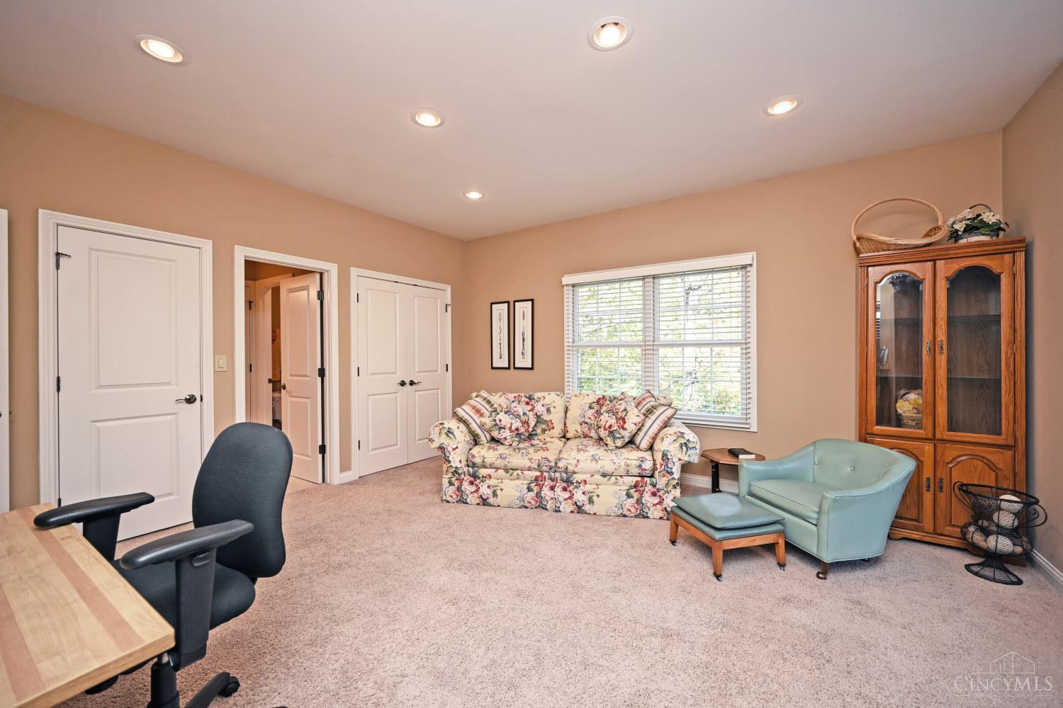 6909 Bennett Road Cincinnati, OH 45230 - Photo 42 of 64 Gallery Image 42