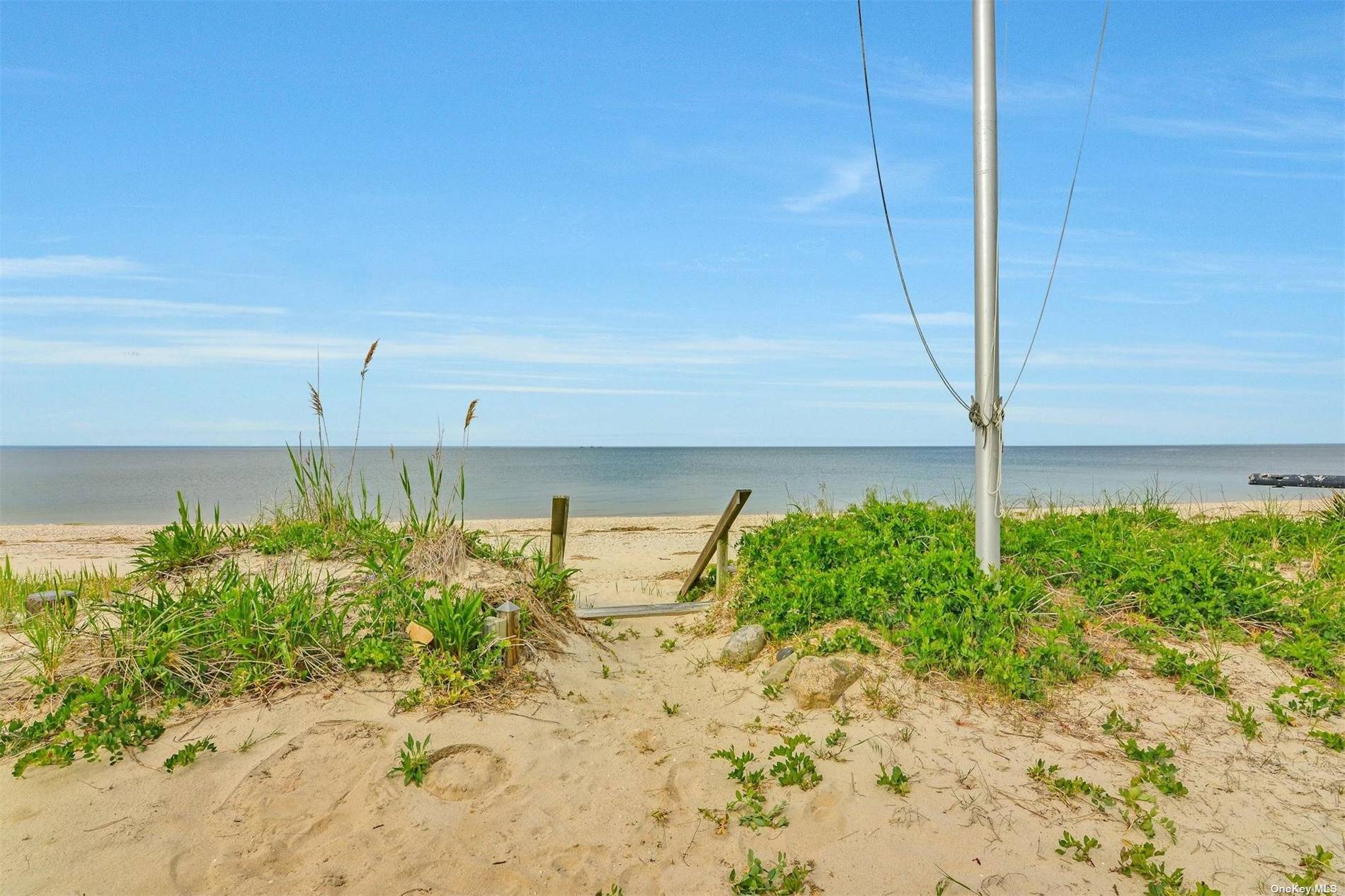 Beach on the Sound 75' of Your own Waterfront
