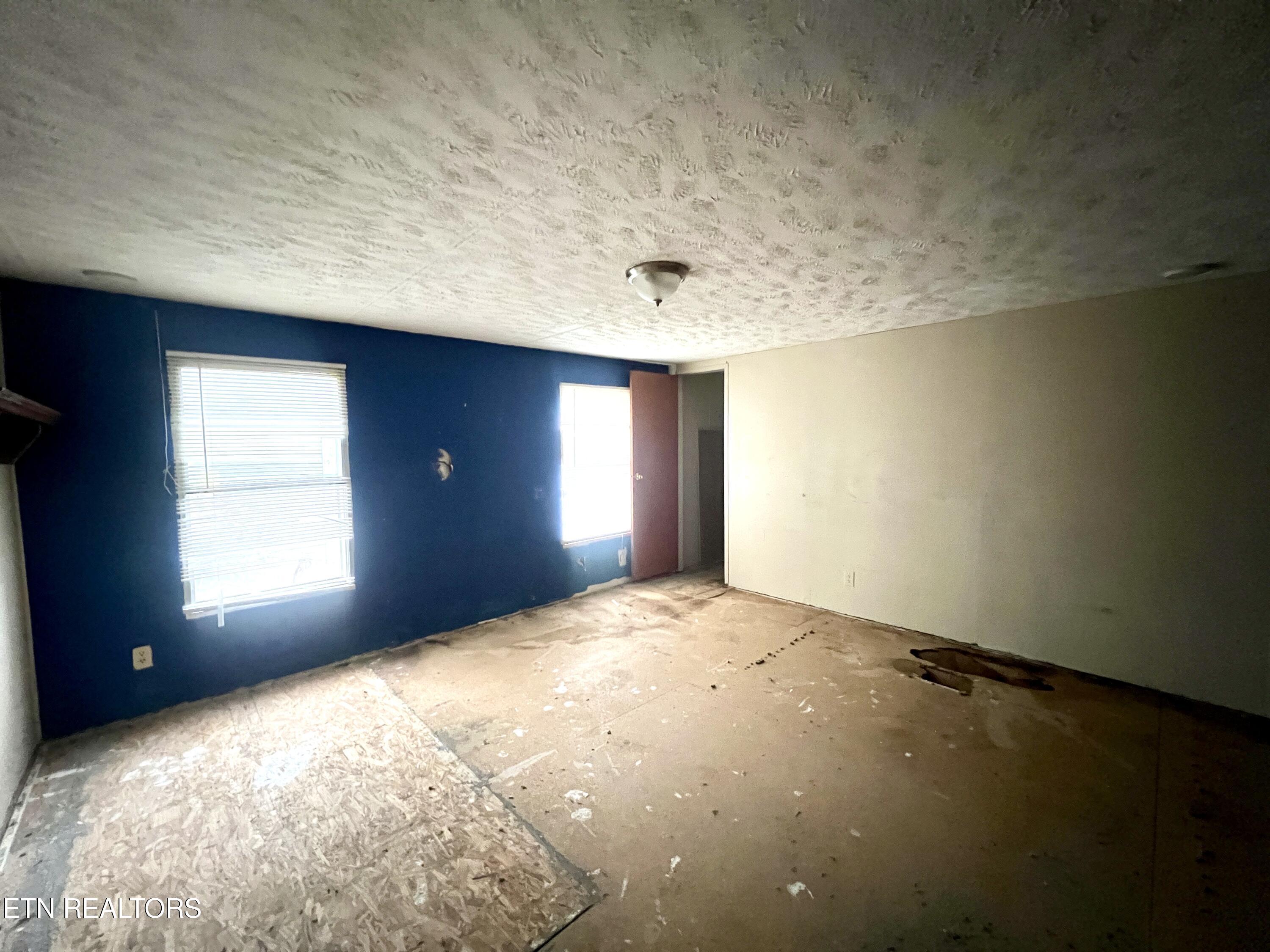 2736 Cedar Bluff Road Sevierville, TN 37876 - Photo 17 of 23 20251204_133906472_iOS