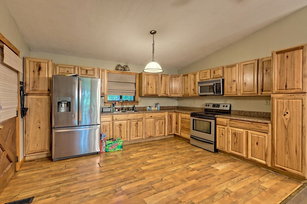 41 Silver Maple Lane Murphy, NC 28906 - Photo 16 of 52 Gallery Image 16