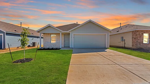 $1,950 | 332 Elephants Ear Drive, New Braunfels, TX 78130