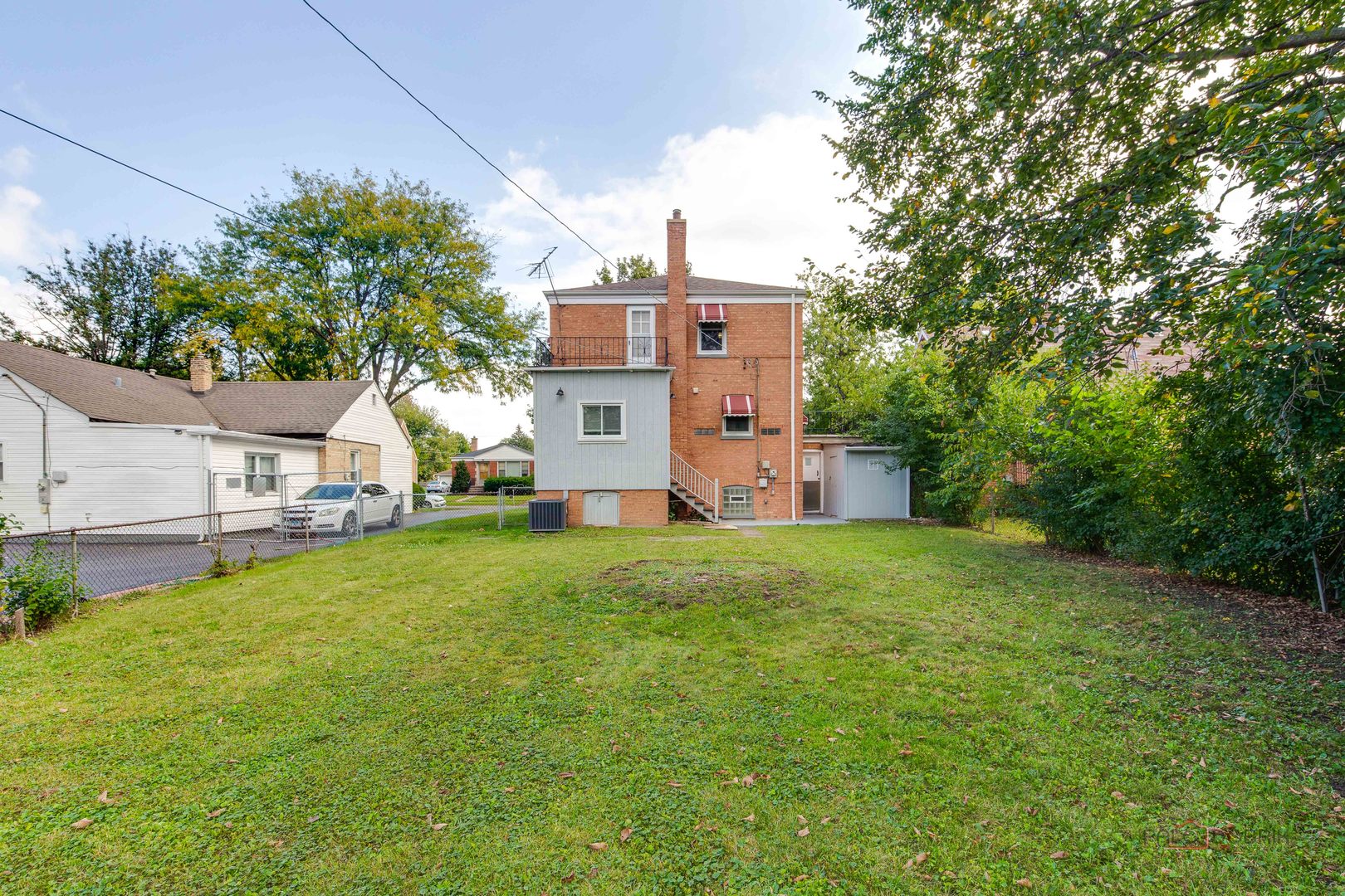 2320 South 22nd Avenue Broadview, IL 60155 - Photo 30 of 35 a pathway of a house with a yard