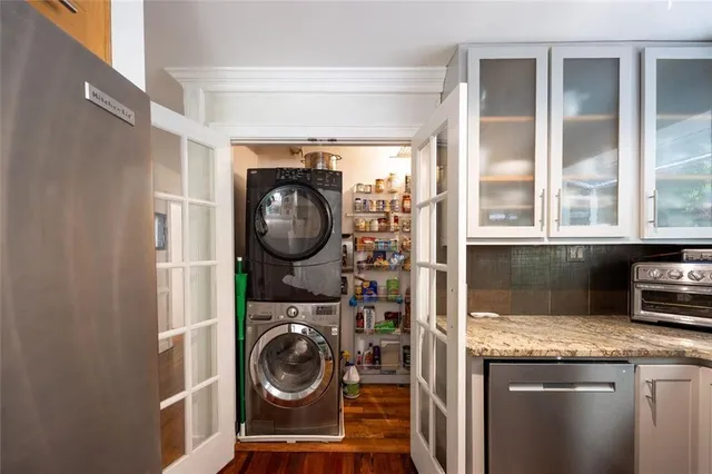 a view of washer and dryer in a utility room