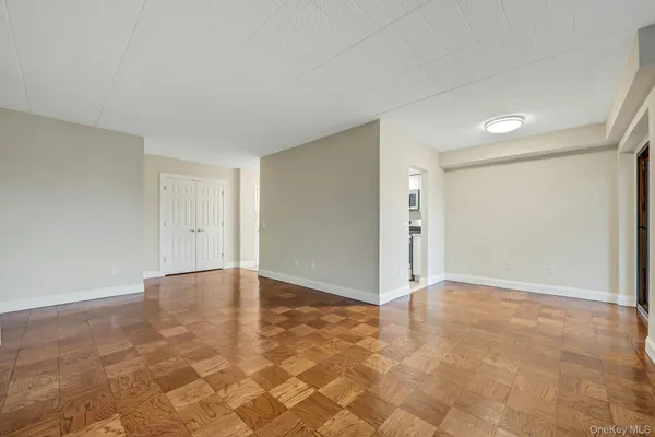 $2,995 | 505 White Plains Road, Unit 1B, Eastchester, NY 10709