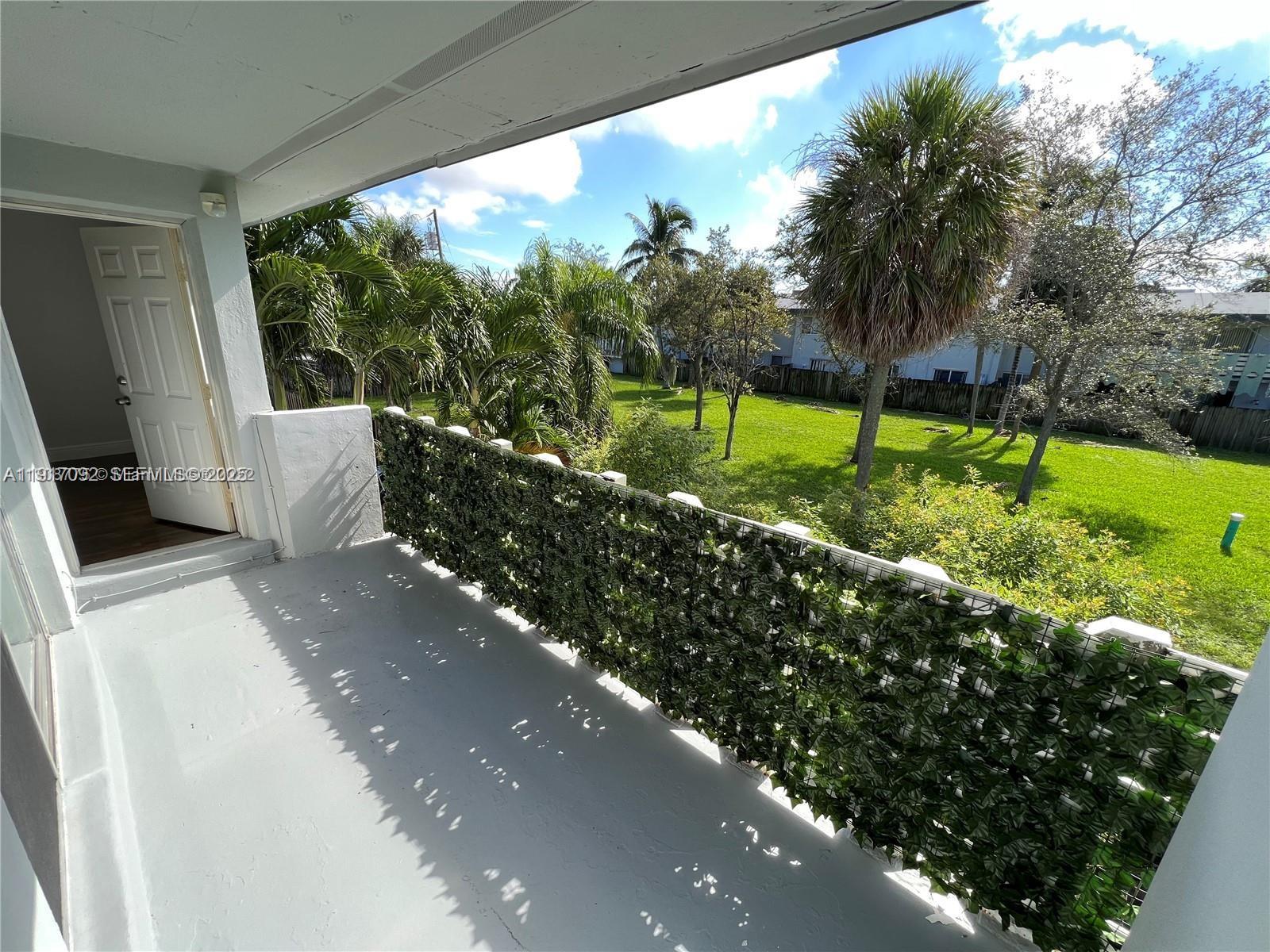 980 Northeast 170th Street, Unit 204 North Miami Beach, FL 33162 - Photo 13 of 29