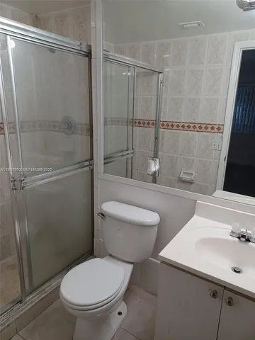 $1,975 | 980 Northeast 170th Street, Unit 204, North Miami Beach, FL 33162