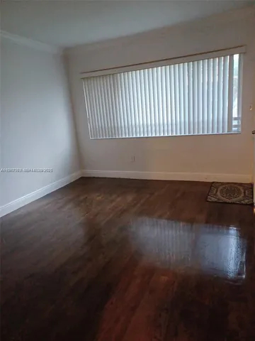 $1,975 | 980 Northeast 170th Street, Unit 204, North Miami Beach, FL 33162