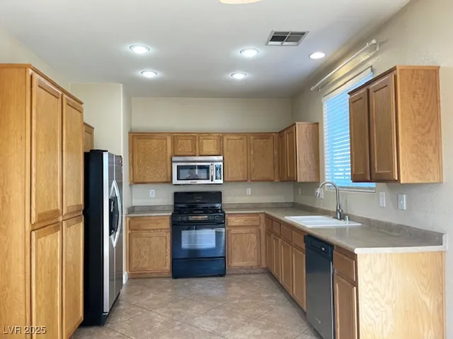 $1,780 | 7078 Glacier River Avenue, Las Vegas, NV 89113