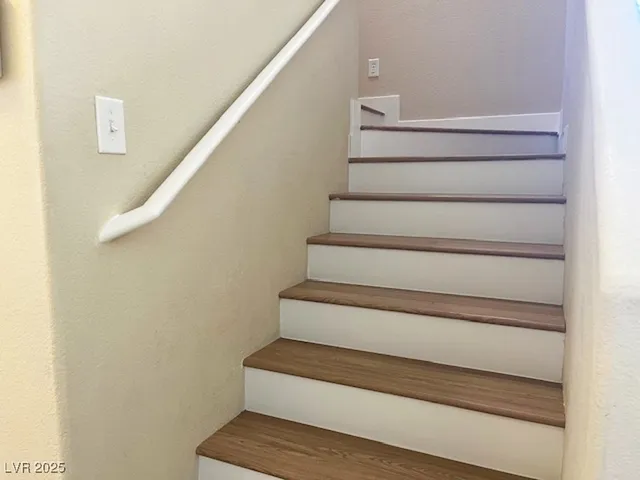 $1,780 | 7078 Glacier River Avenue, Las Vegas, NV 89113