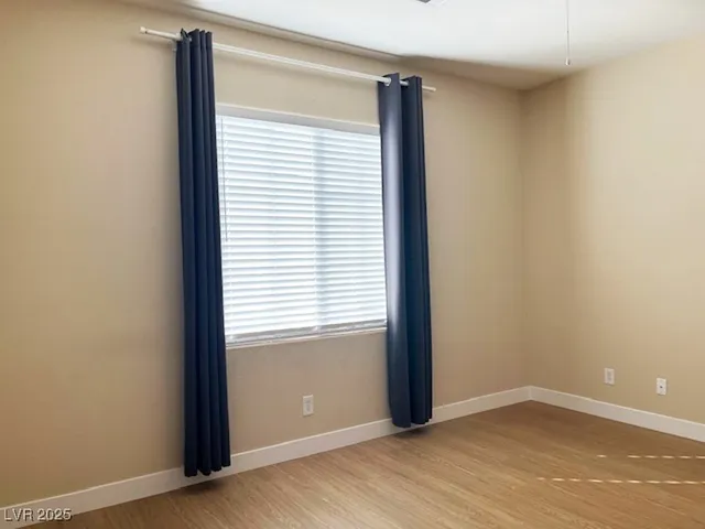 $1,780 | 7078 Glacier River Avenue, Las Vegas, NV 89113