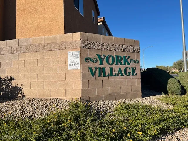 $1,780 | 7078 Glacier River Avenue, Las Vegas, NV 89113