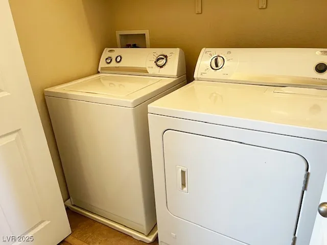 $1,780 | 7078 Glacier River Avenue, Las Vegas, NV 89113