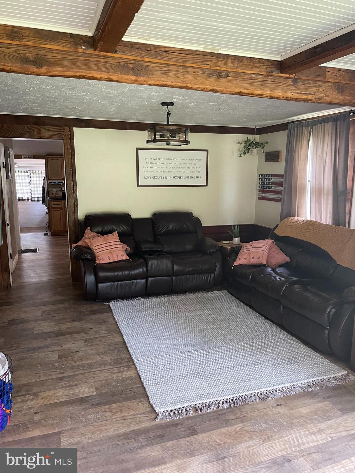 12724 Harford Road Hydes, MD 21082 - Photo 11 of 33 Living Room