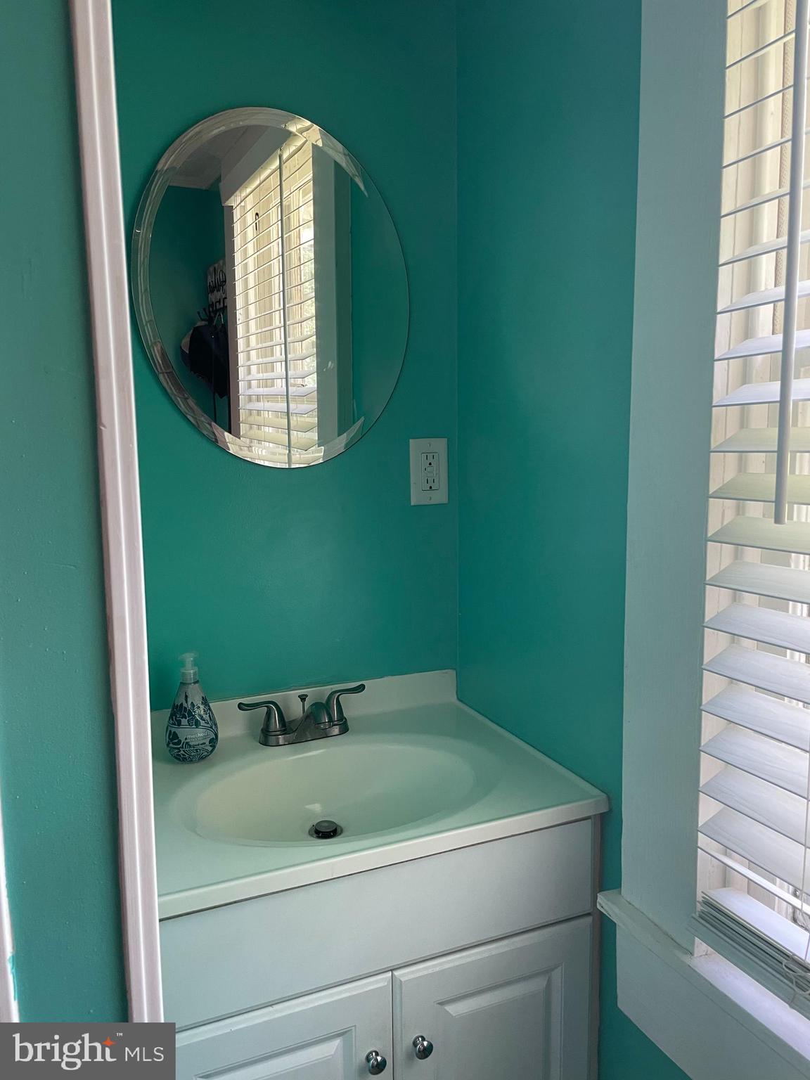 12724 Harford Road Hydes, MD 21082 - Photo 25 of 33 Main Bath