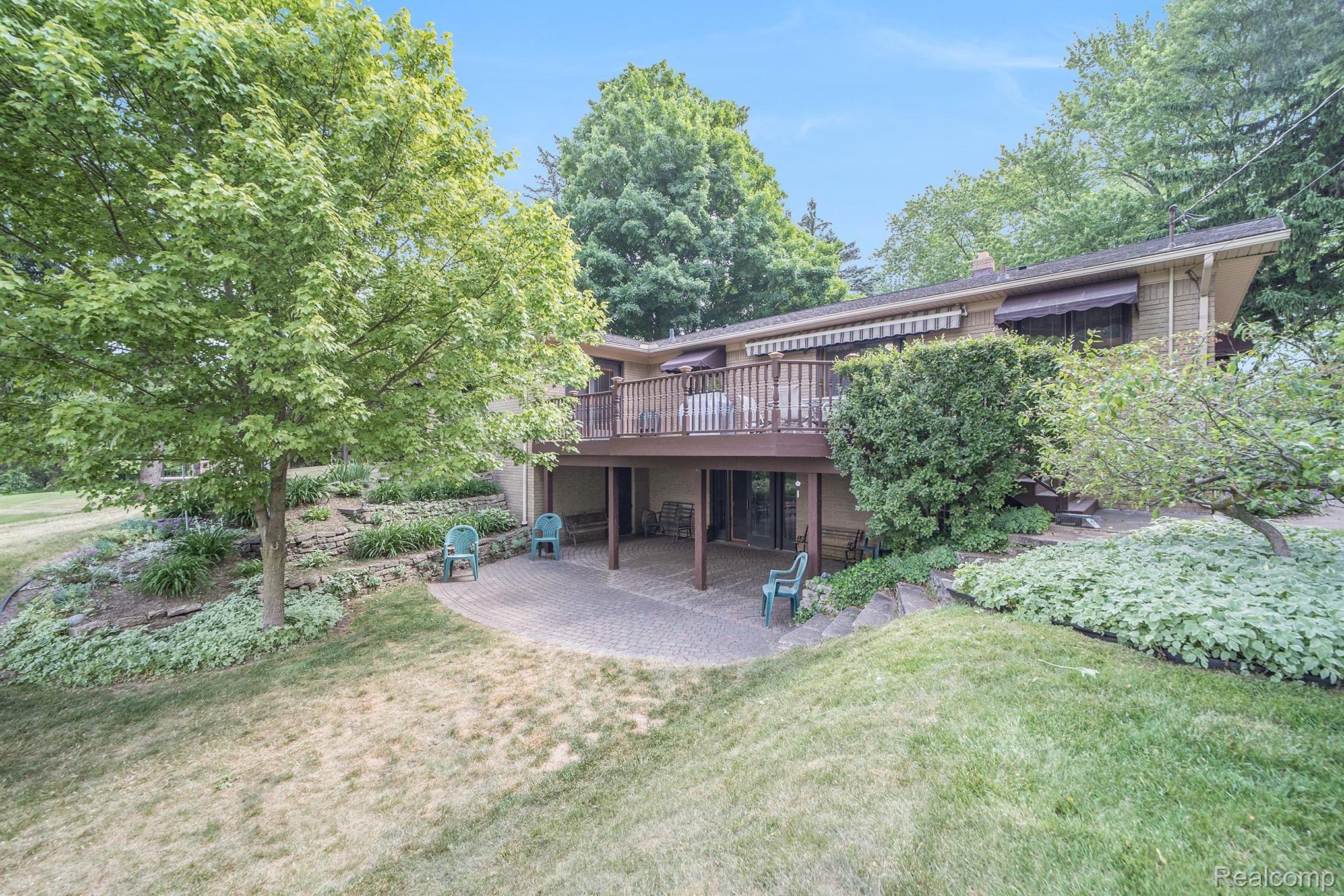 9705 Pine Knob Road Clarkston, MI 48348 - Photo 19 of 40 Back view of Pine Knob.jpg