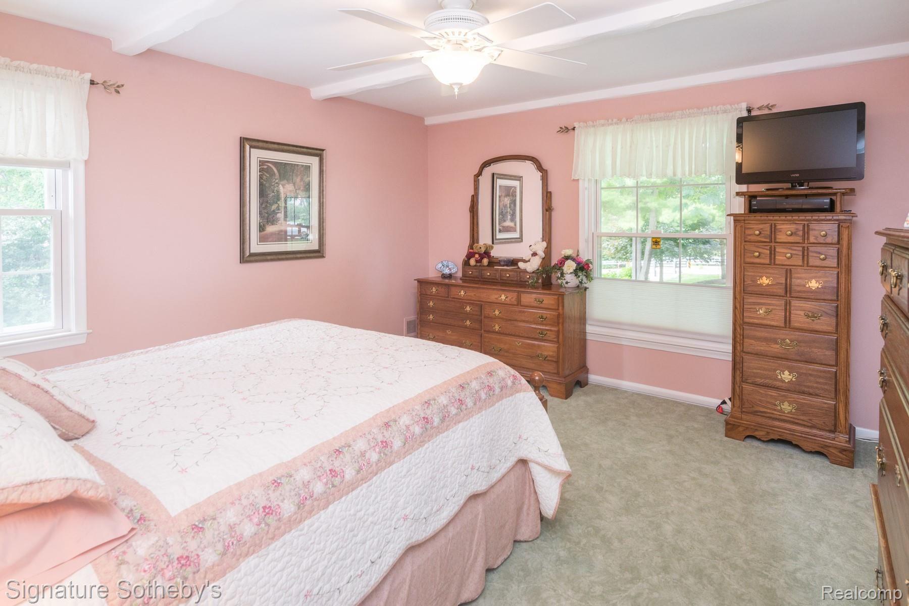 172 Chesterfield Road Bloomfield Hills, MI 48304 - Photo 34 of 98 083_47.jpg Bedroom #2 Main floor