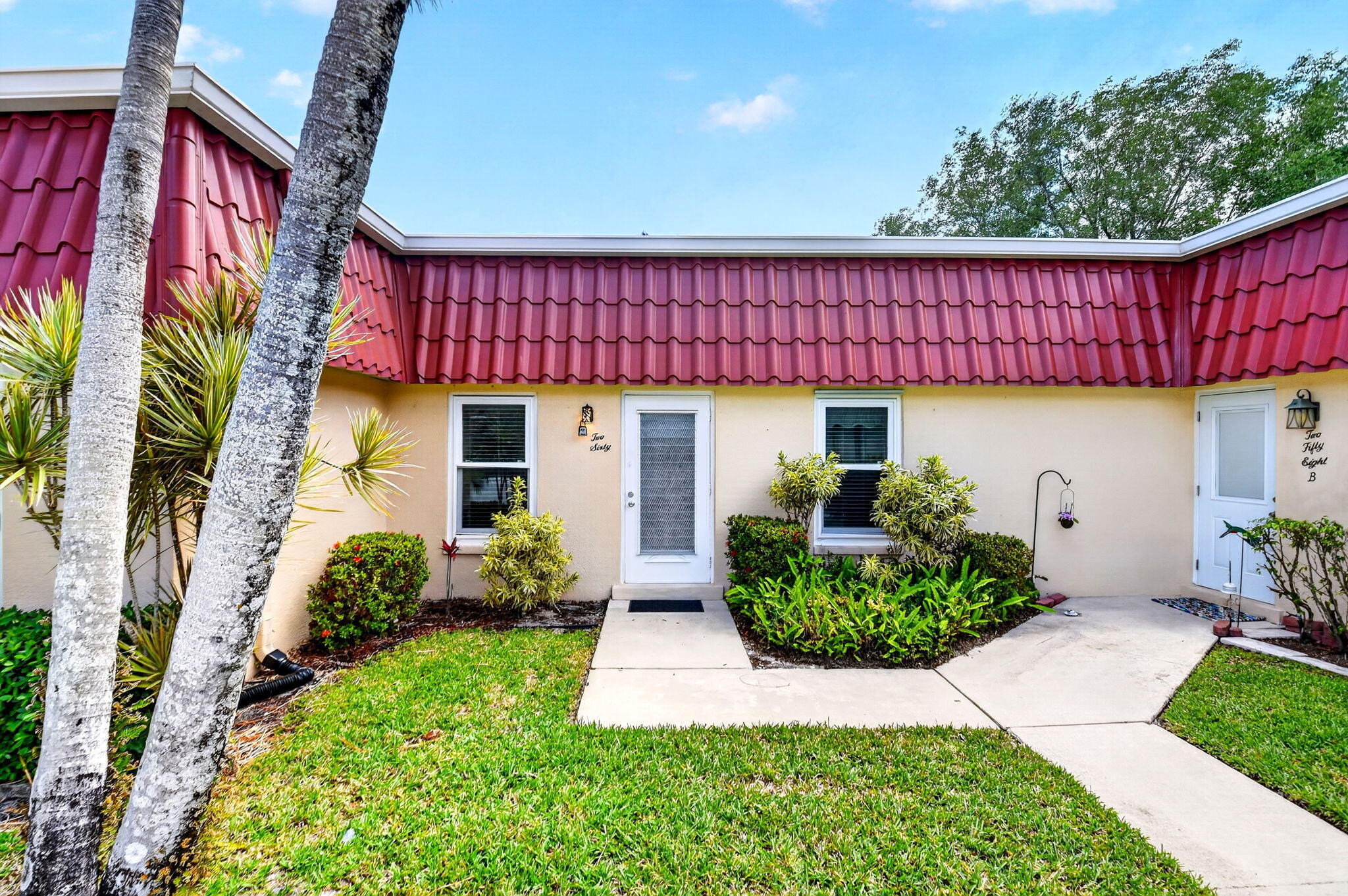260 Cape Cod Circle Lake Worth, FL 33467 - Photo 3 of 50 3-web-or-mls-DSC_0638