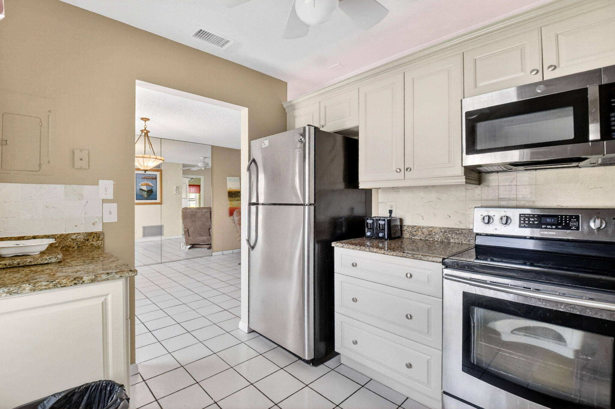 260 Cape Cod Circle Lake Worth, FL 33467 - Photo 10 of 50 10-web-or-mls-DSC_0673