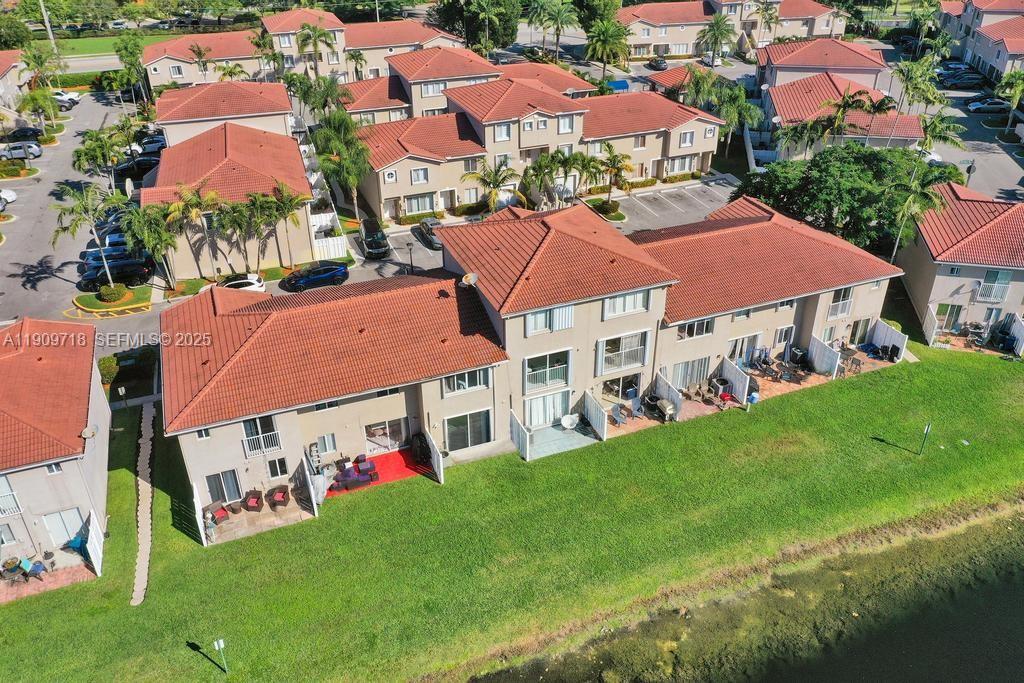 174 Riviera Circle, Unit 274 Weston, FL 33326 - Photo 3 of 62