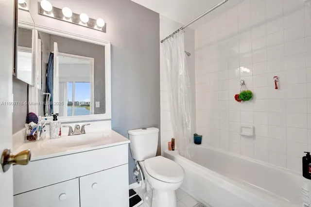 $440,000 | 174 Riviera Circle, Unit 274, Weston, FL 33326